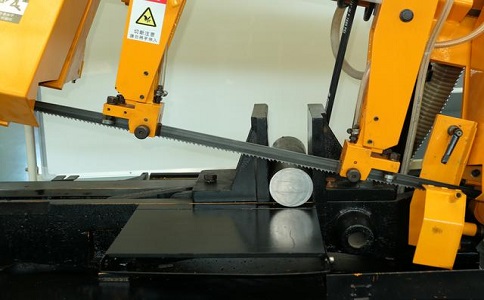 陆丰数控带锯床自动送料精度会出现偏差吗？